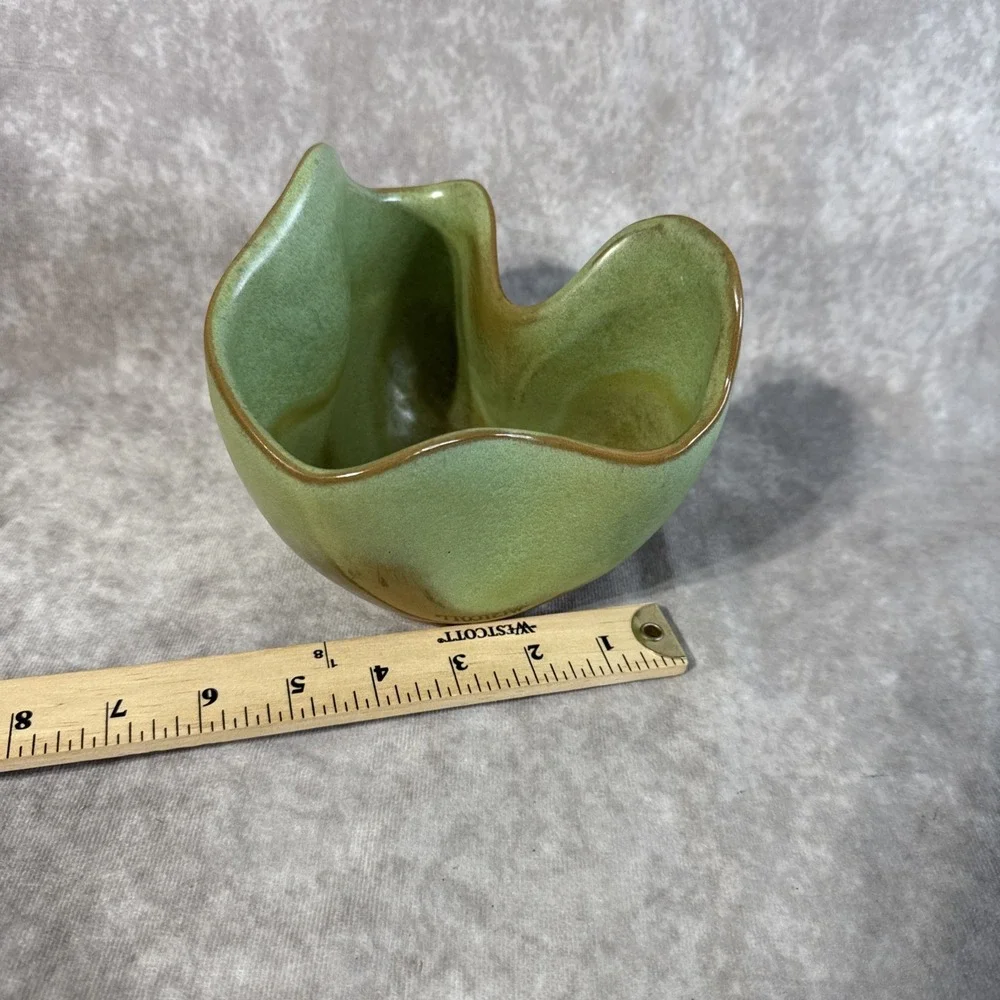 Frankoma Vintage F29 Prairie Green Ceramic free-form vase